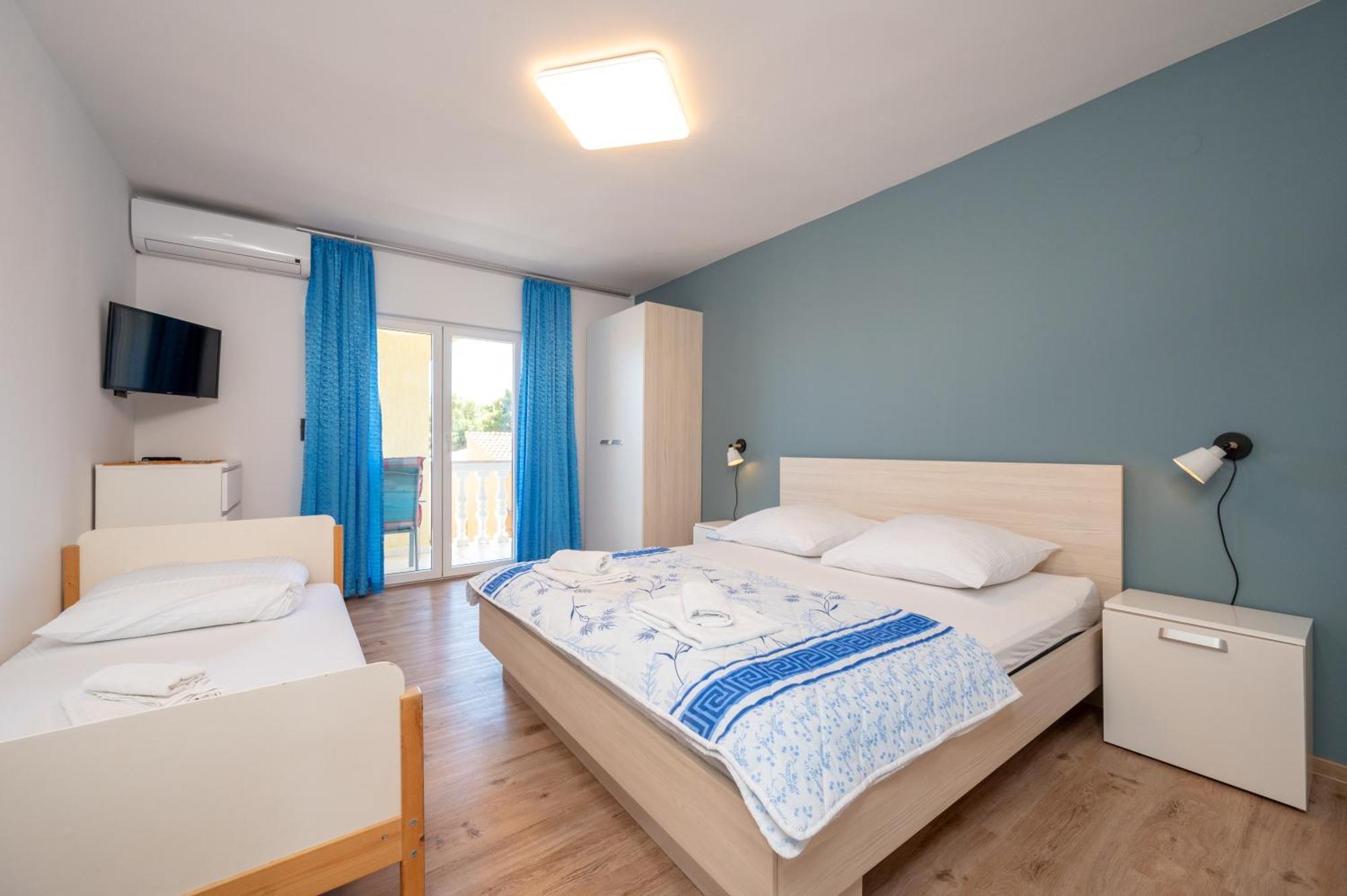 Apartments Zdravko Trogir Exterior foto